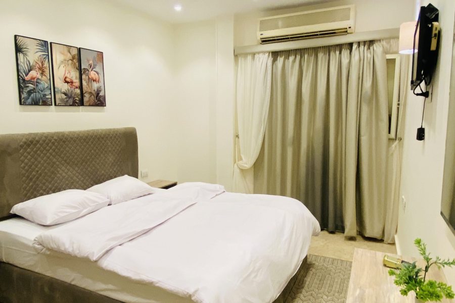 Double Pyramids View with Balcony