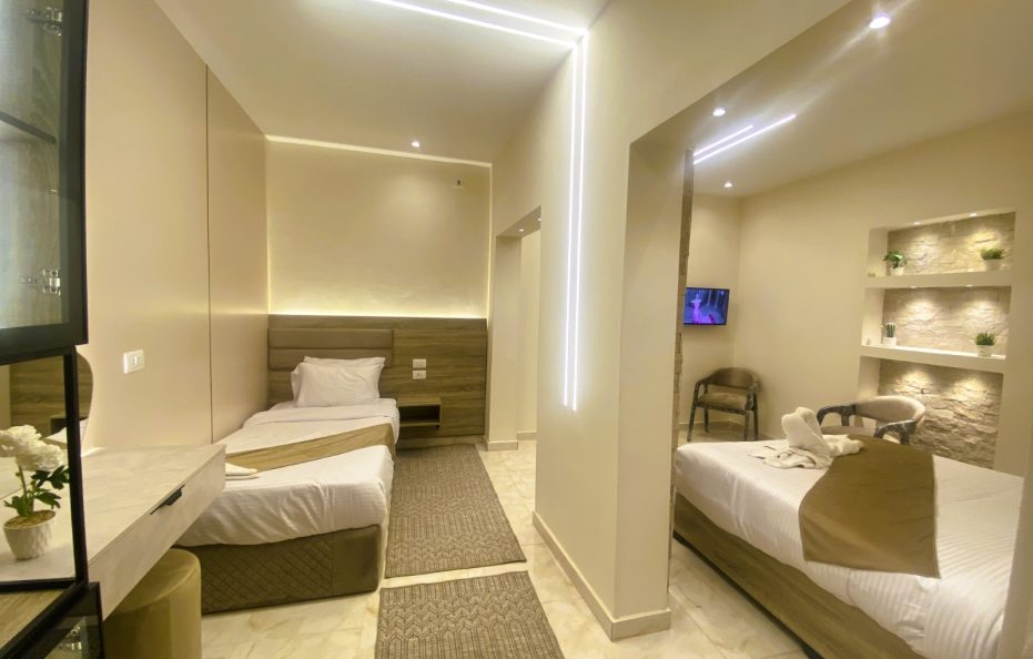 deluxe family suite room